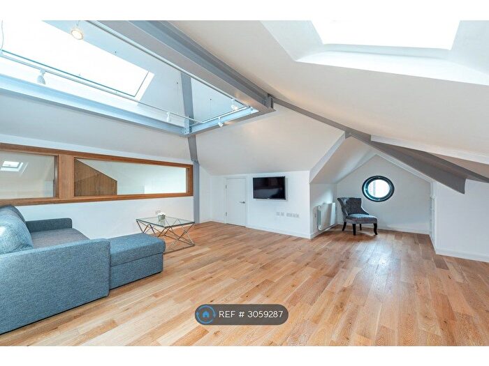 2 Bedroom Flat To Rent In Belmont Road, Uxbridge, UB8