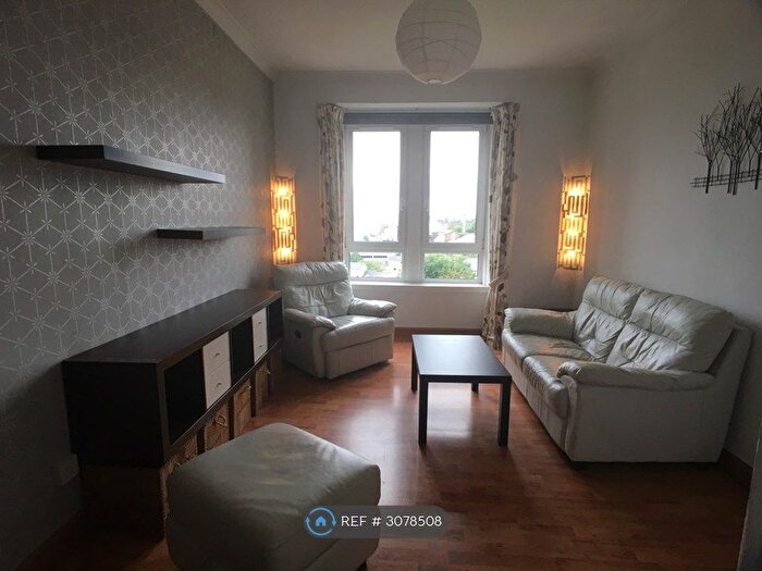 2 Bedroom Flat To Rent In Cardross Street, Glasgow, G31