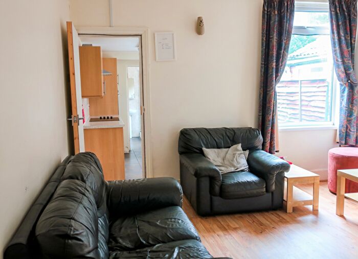3 Bedroom House To Rent In Tiverton Road, Selly Oak, West Midlands, B29