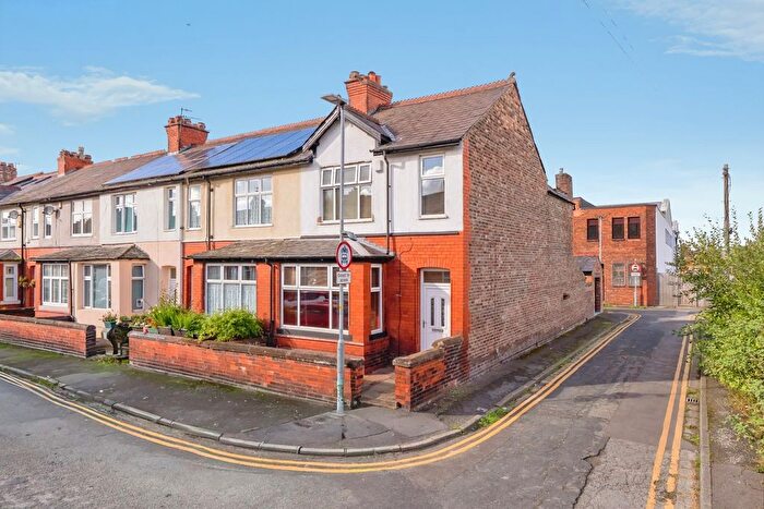 4 Bedroom End Of Terrace House For Sale In Fletcher Street, Warrington, Cheshire, WA4