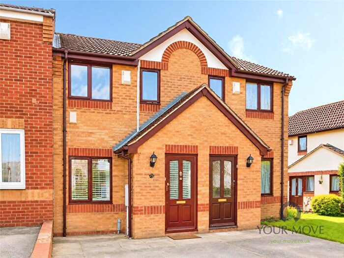 2 Bedroom End Of Terrace House To Rent In Kelvin Gardens, Croydon, CR0
