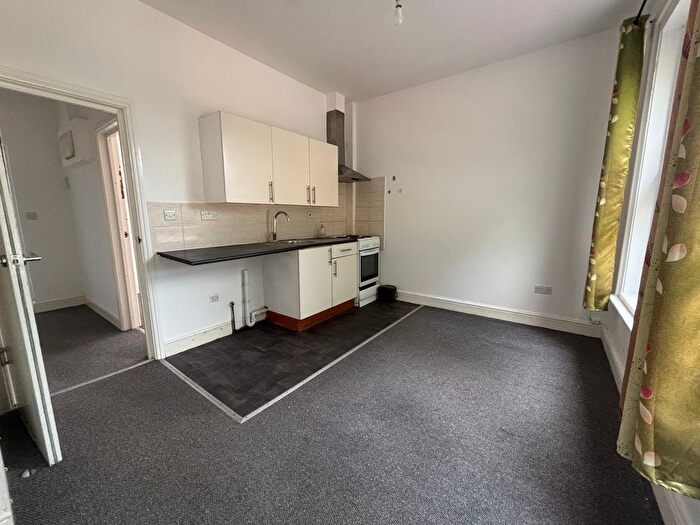 1 Bedroom Flat To Rent In , Wordsworth Road, SO15