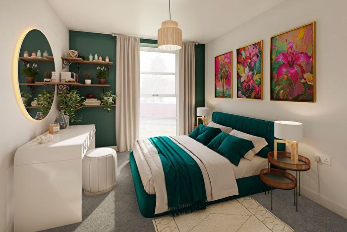 2 Bedroom Flat For Sale In Henley Approach, Gravesend, DA11