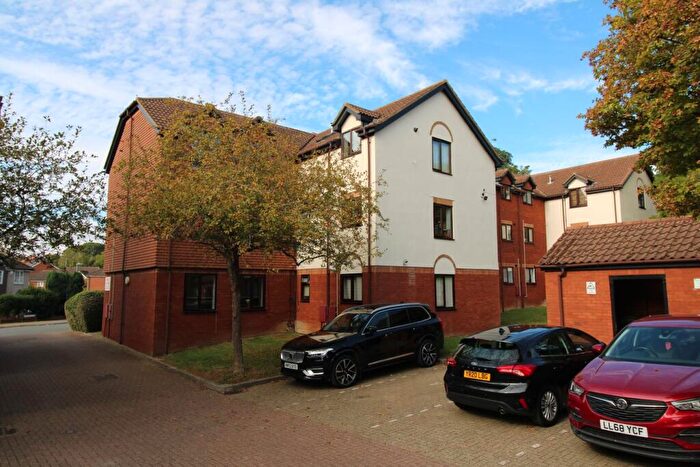 1 Bedroom Flat For Sale In Cromwell Road, Letchworth Garden City, SG6