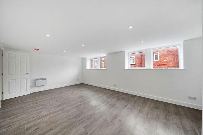 3 Bedroom Flat For Sale In Railway Road, Leigh, WN7