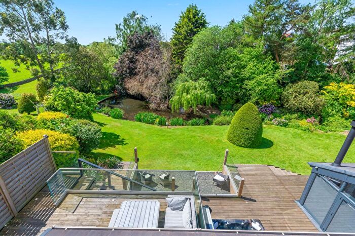 6 Bedroom Detached House For Sale In Littlebeck Drive, Bingley, BD16