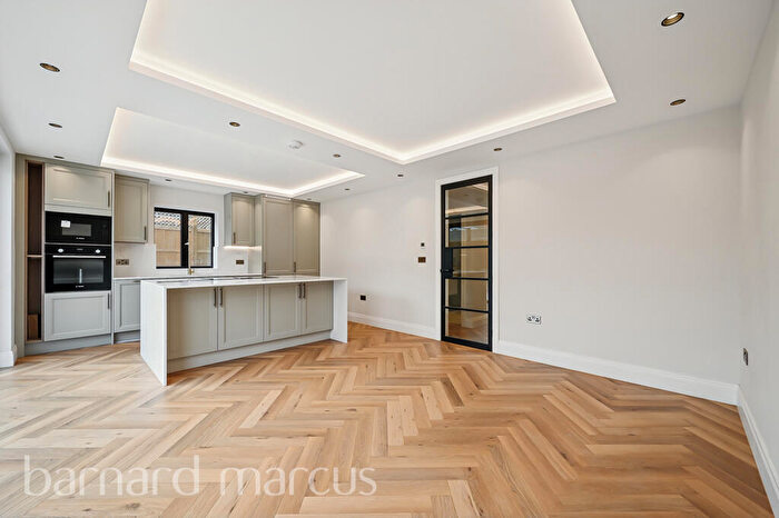 2 Bedroom Maisonette To Rent In Hazelwood Avenue, Morden, SM4