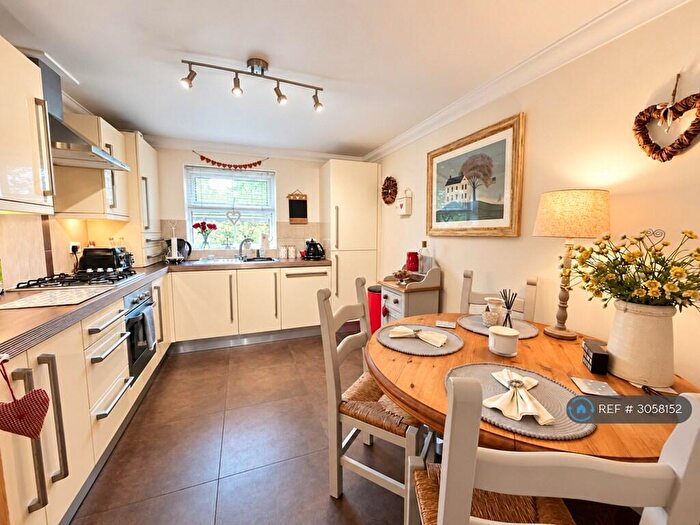 2 Bedroom Flat To Rent In Alumhurst Road, Bournemouth, BH4