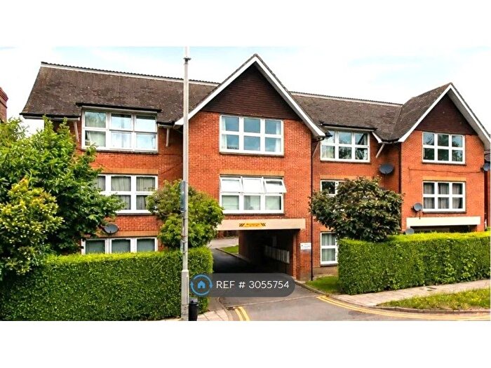 2 Bedroom Flat To Rent In Bierton Road, Aylesbury, HP20