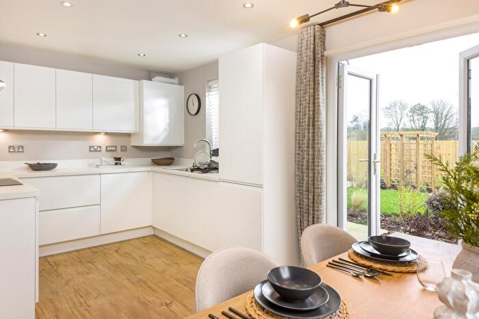 3 Bedroom Semi-Detached House For Sale In Mill Lane, Swindon, SN1