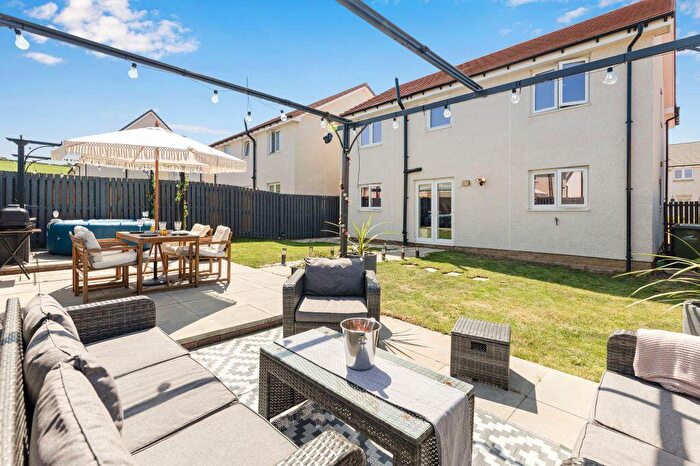 4 Bedroom Detached House For Sale In Laing Loan, Wallyford, East Lothian, EH21