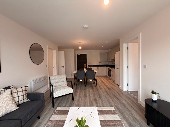 2 Bedroom Flat To Rent In Bristol Street, Birmingham, B5