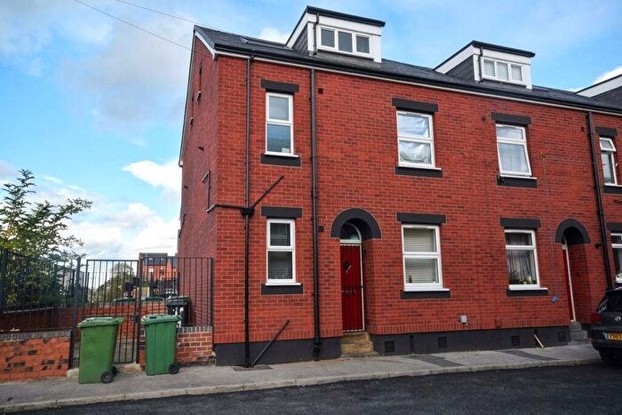 2 Bedroom Terraced House To Rent In Cedar Mount, Leeds, West Yorkshire, LS12