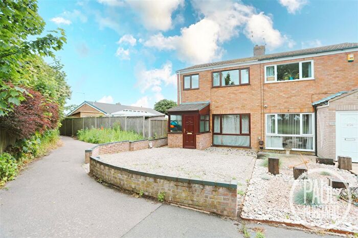 3 Bedroom Semi-Detached House For Sale In Lloyds Avenue, Kessingland, Suffolk, NR33