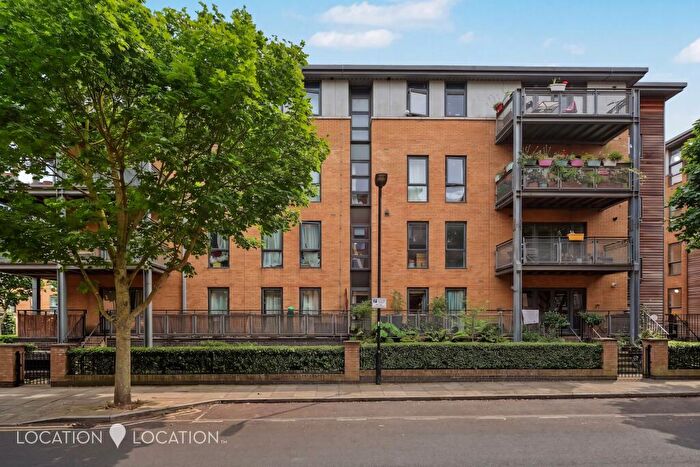 2 Bedroom Flat For Sale In Woodmill Road, Bramble Court Woodmill Road, E5