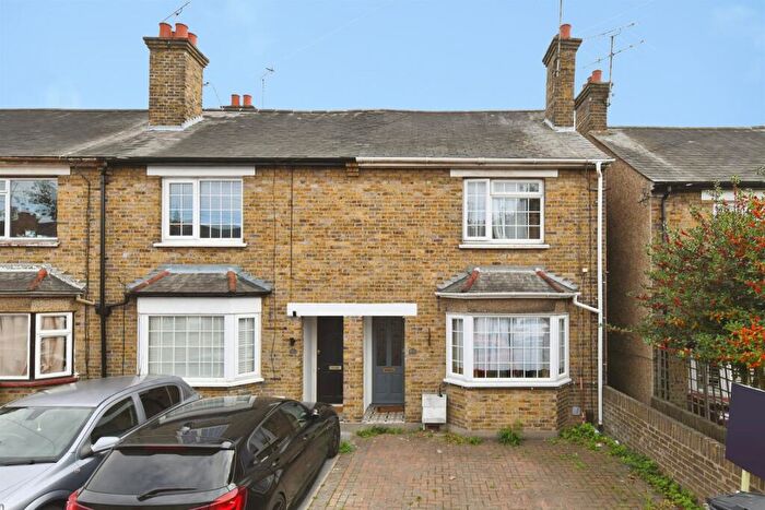 3 Bedroom End Of Terrace House For Sale In Henry Road, Chelmsford, CM1