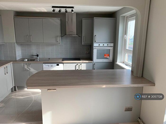 1 Bedroom Flat To Rent In Ruddstreet Close, London, SE18