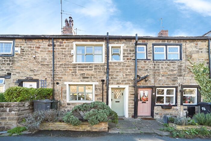 2 Bedroom Terraced House For Sale In Carrbottom Road, Greengates, Bradford, BD10
