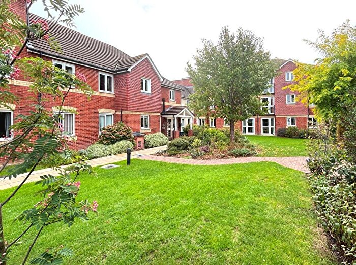 1 Bedroom Flat For Sale In Heathville Road, Hamlet Lodge Heathville Road, GL1