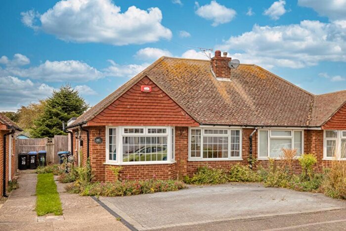 2 Bedroom Bungalow For Sale In Vine Close, Ramsgate, Kent, CT11