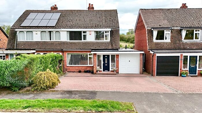 3 Bedroom Semi-Detached House For Sale In Meaford Road, Barlaston, ST12