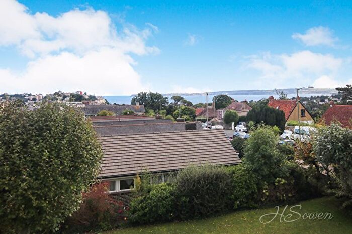 2 Bedroom Flat For Sale In Barton Road, Torquay, TQ1