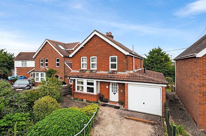 3 Bedroom Detached House For Sale In Rooksbury Road, Andover, SP10
