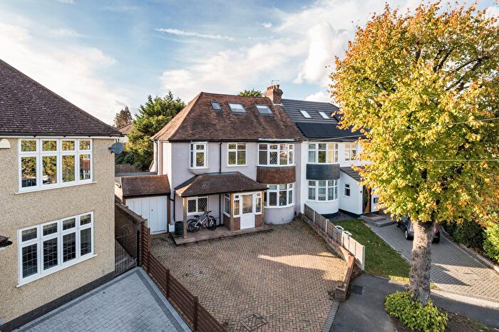 5 Bedroom Semi-Detached House For Sale In Hemingford Road, Sutton, SM3