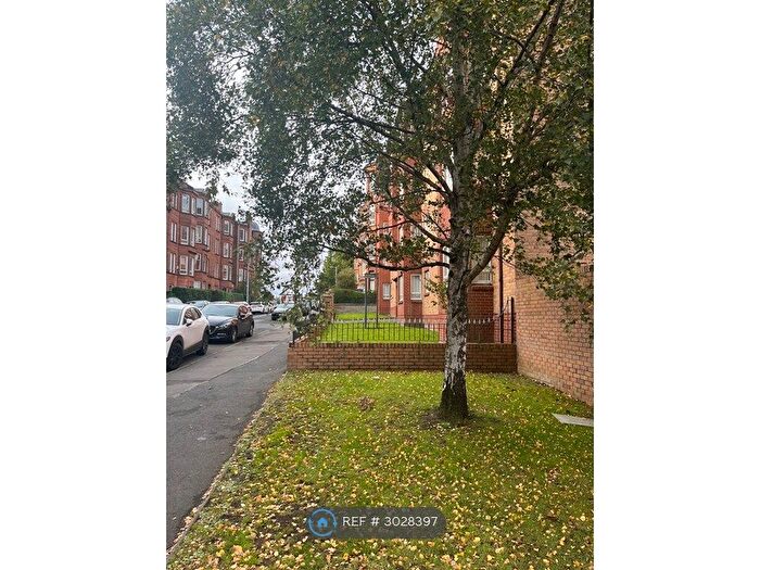 2 Bedroom Flat To Rent In Golfhill Drive, Glasgow, G31