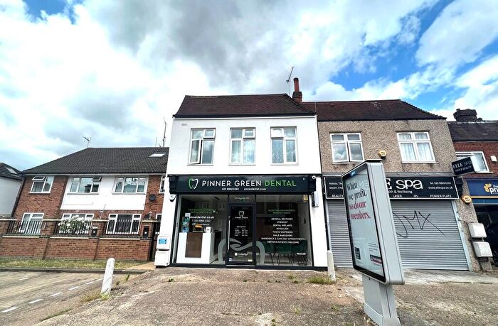 3 Bedroom Apartment To Rent In Pinner Green, Pinner, HA5