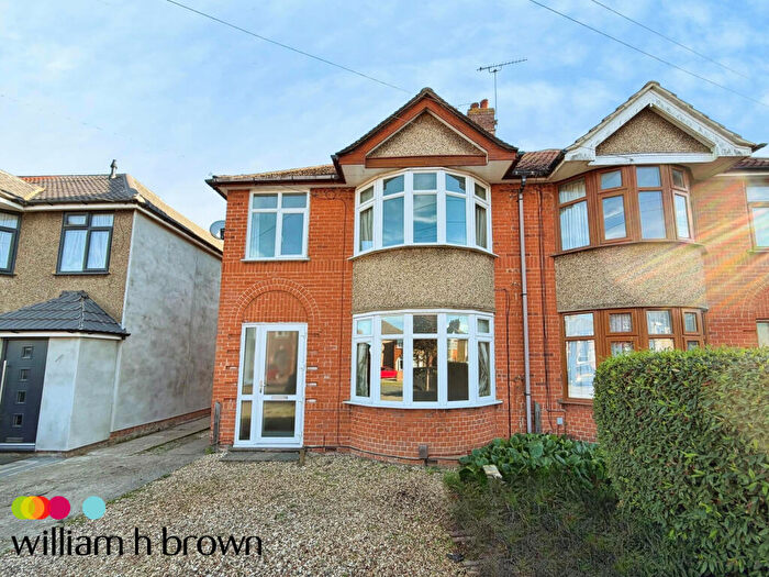 3 Bedroom House To Rent In Kingsgate Drive, Ipswich, IP4