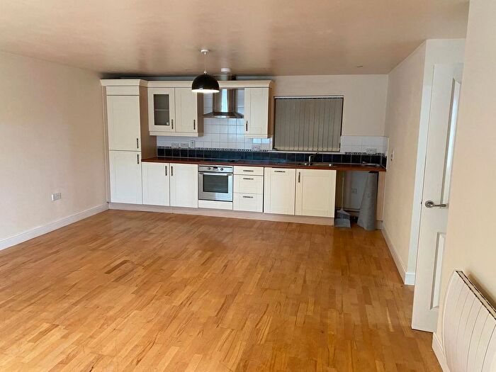 2 Bedroom Flat To Rent In Esplanade, Porthcawl, CF36