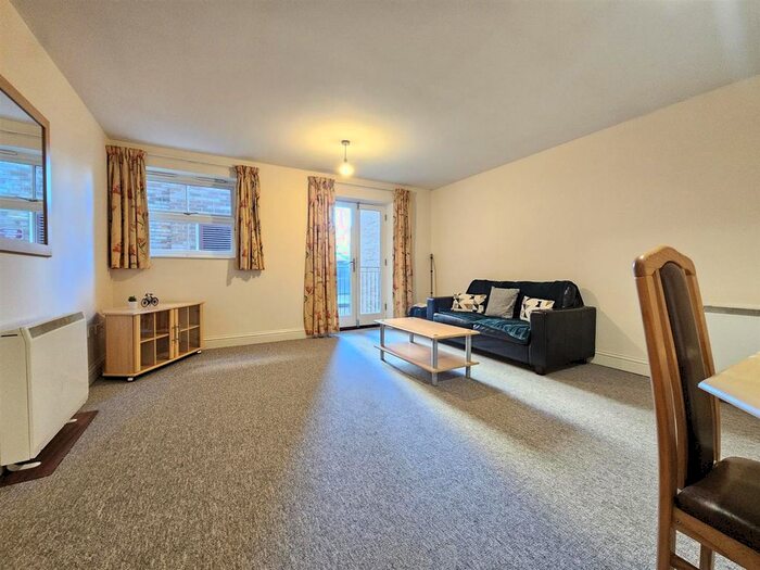 1 Bedroom Flat To Rent In Church View, Orange Grove, PE13