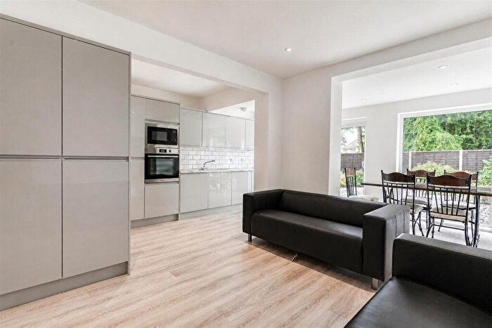 6 Bedroom House To Rent In Reservoir Road, Birmingham, B29