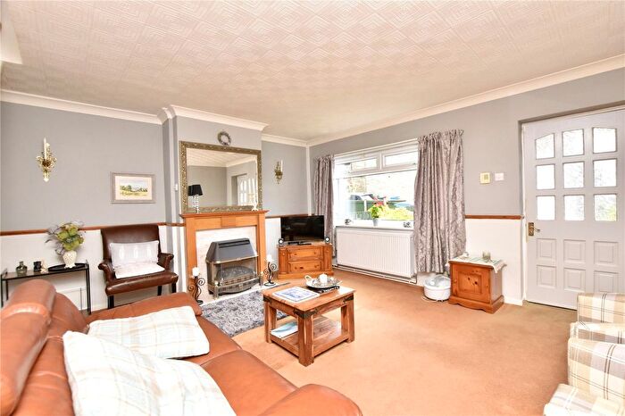 3 Bedroom End Of Terrace House For Sale In North Parade, Newhey, Rochdale, Greater Manchester, OL16