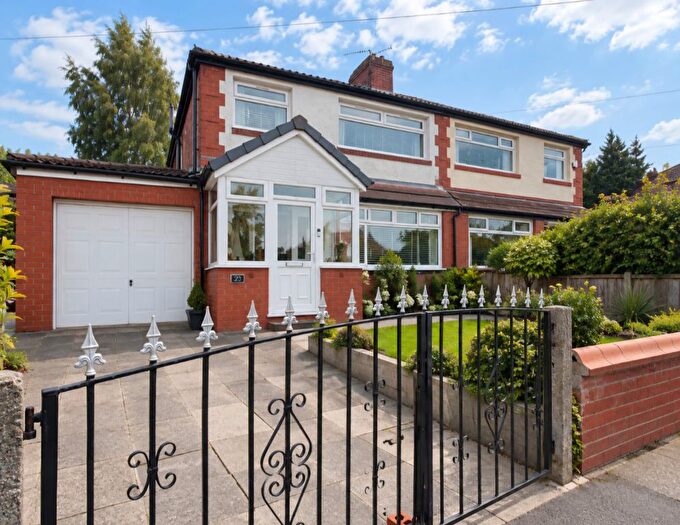 3 Bedroom Semi-Detached House For Sale In Ludlow Avenue, Whitefield, M45