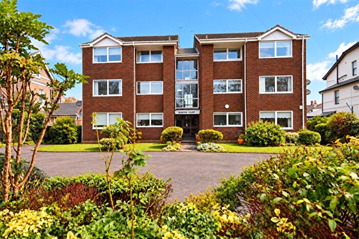 2 Bedroom Flat For Sale In Stanley Road, Hoylake, Wirral, CH47