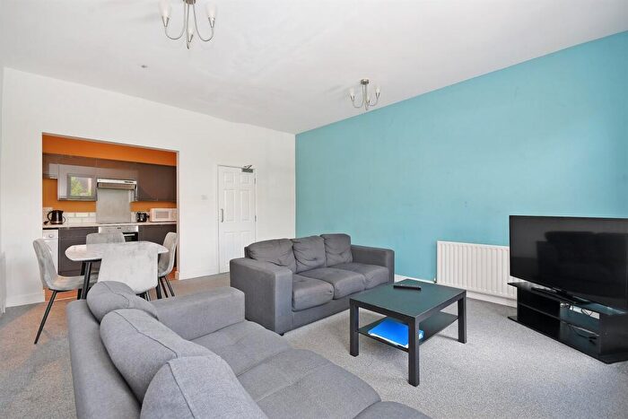 4 Bedroom Apartment To Rent In A Ecclesall Road, Ecclesall Road, S11