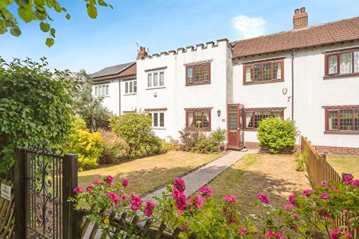 4 Bedroom Terraced House For Sale In The Grove, Wheatley Hills, Doncaster, DN2