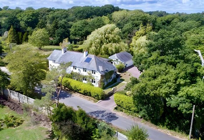3 Bedroom Semi-Detached House To Rent In Poles Lane, Lymington, SO41