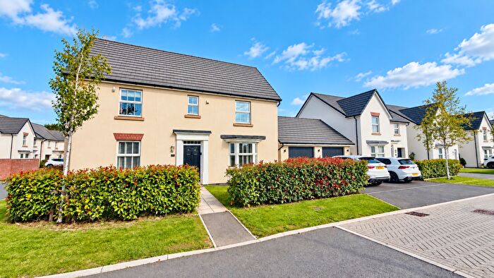 4 Bedroom Detached House For Sale In Sandy Place, Tiverton, EX16