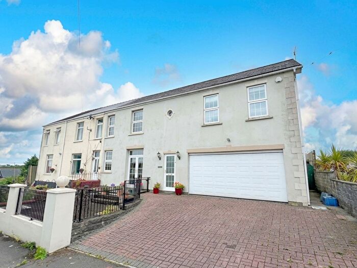 4 Bedroom Semi-Detached House For Sale In Ffordd-Y-Gyfraith, Cefn Cribwr, CF32