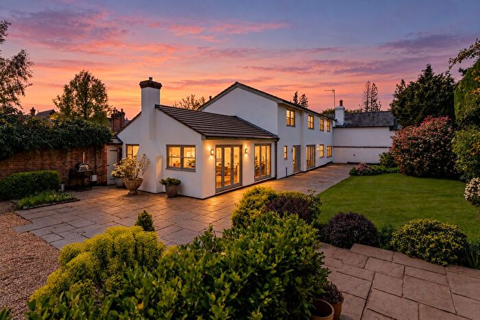 4 Bedroom Link Detached House For Sale In Nevill Park, Tunbridge Wells, TN4