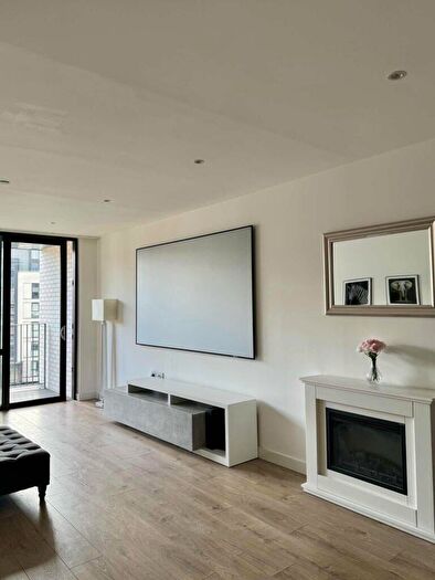 3 Bedroom Apartment For Sale In Waterman House, Forrester Way, Stratford, London, E15