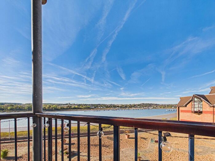 2 Bedroom Apartment For Sale In Valetta Way, Bridge House Valetta Way, ME1