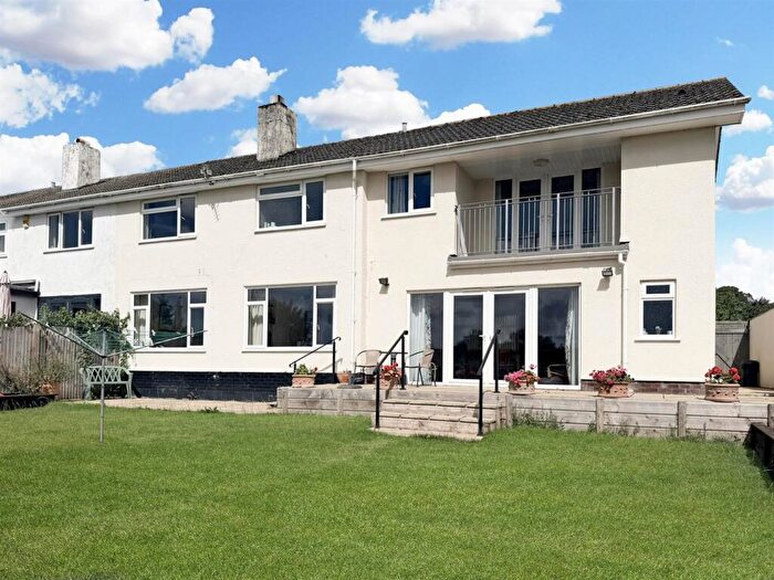 4 Bedroom Semi-Detached House For Sale In Abbey Road, Pilton, Barnstaple, EX31