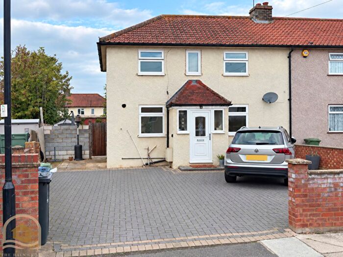 3 Bedroom Terraced House For Sale In Stanhope Road, Greenford, UB6