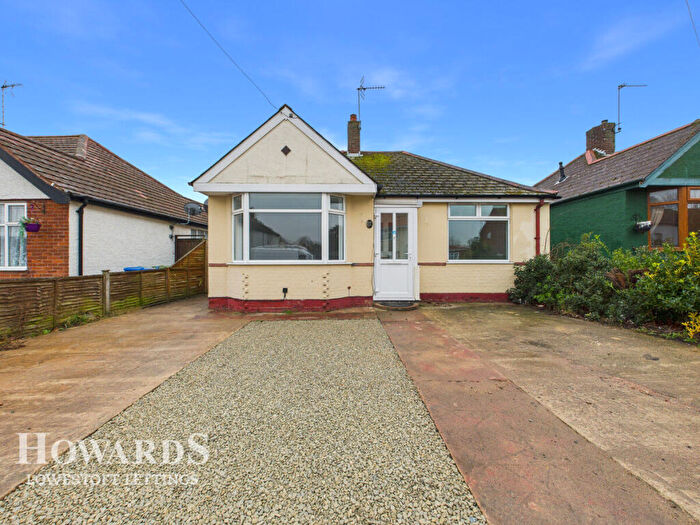 3 Bedroom Bungalow To Rent In Homefield Avenue, Lowestoft, NR33