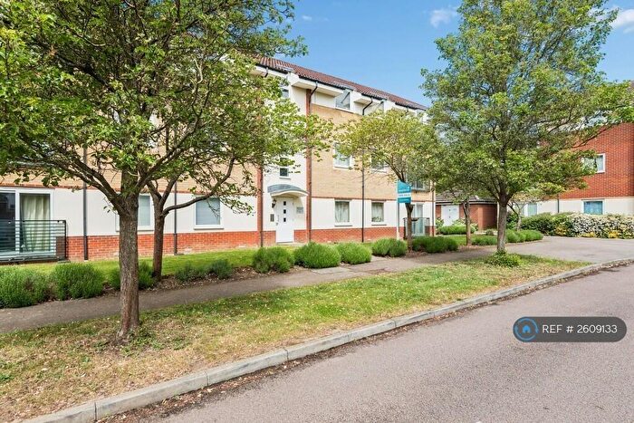 2 Bedroom Flat To Rent In Eddington Crescent, Welwyn Garden City, AL7