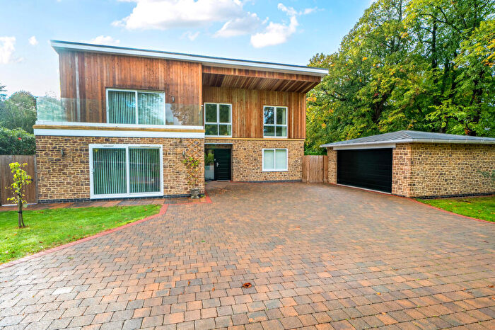 4 Bedroom Detached House For Sale In Thornbury Hill, Alveston, BS35